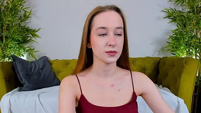 Snapshot of Sweett_Monica chatting on 10/05/25, 01:07 Sweett Monica online show from 10/05/25, 01:07