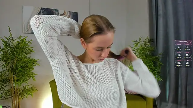 Snapshot of Sweett_Monica chatting on 11/25/25, 01:06 Sweett Monica online show from 11/25/25, 01:06