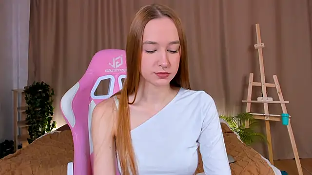 Snapshot of Sweett_Monica chatting on 09/16/25, 01:28 Sweett Monica online show from 09/16/25, 01:28