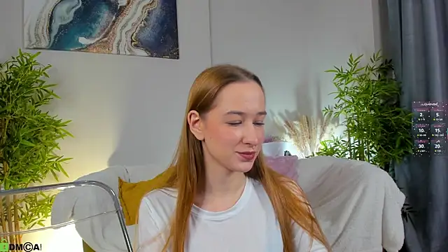 Snapshot of Sweett_Monica chatting on 11/19/25, 01:16 Sweett Monica online show from 11/19/25, 01:16