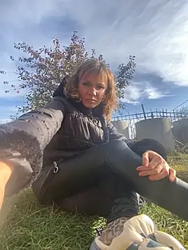 Anita-Smith online show from 10/30/25, 07:50