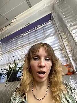 Snapshot of Anita-Smith chatting on 03/21/25, 11:22 Anita-Smith online show from 03/21/25, 11:22