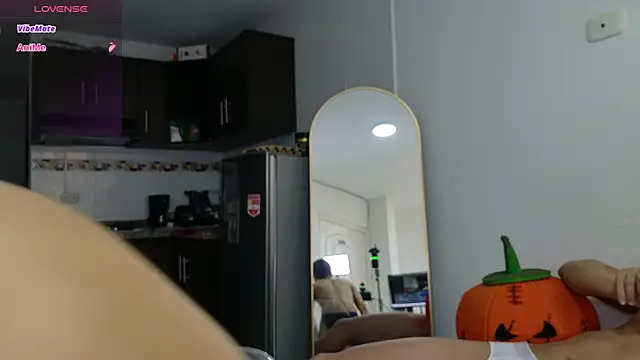 MikeRoss7777 online show from 10/30/25, 11:08