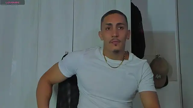 MikeRoss7777 online show from 10/23/25, 10:19