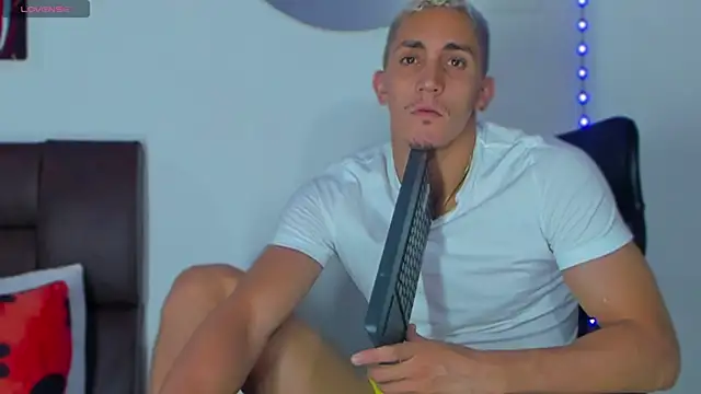 MikeRoss7777 online show from 03/17/25, 08:07