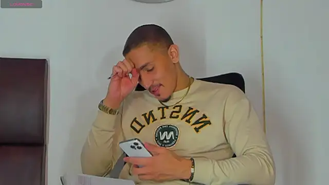 MikeRoss7777 online show from 10/11/25, 05:08