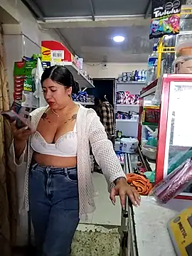 Ariana-pp03 online show from 10/23/25, 06:39