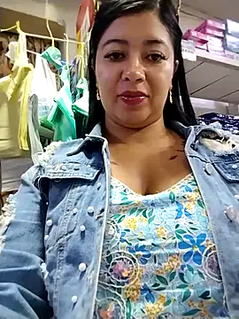 Ariana-pp03 online show from 10/15/25, 11:24