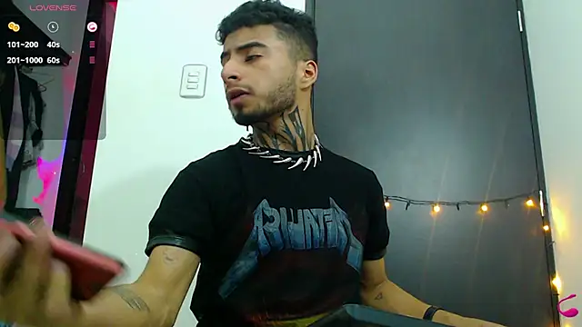 JuanCamiilo 66 online show from 03/10/25, 04:38