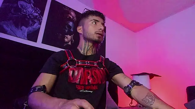 JuanCamiilo 66 online show from 10/02/25, 02:48