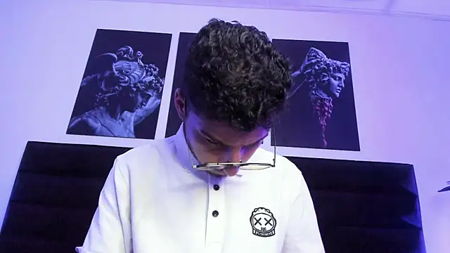 JuanCamiilo 66 online show from 10/10/25, 02:56