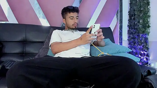 JuanCamiilo 66 online show from 06/03/26, 12:39