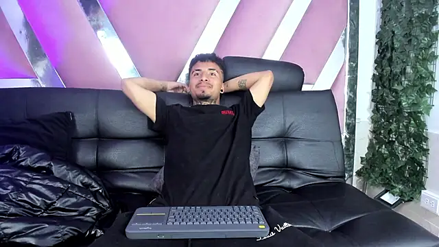 JuanCamiilo 66 online show from 03/20/26, 02:01