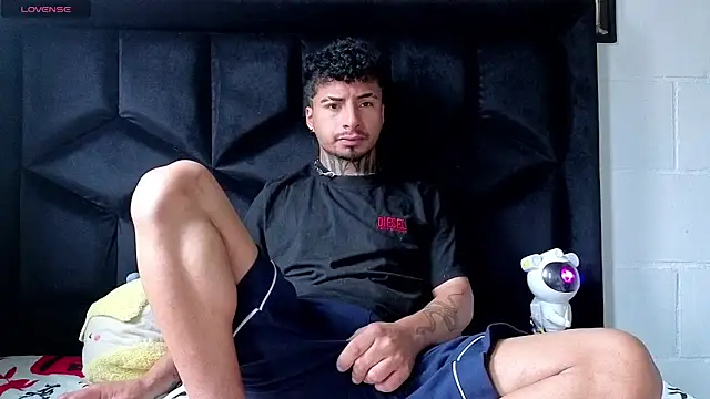 JuanCamiilo 66 online show from 04/15/26, 03:38