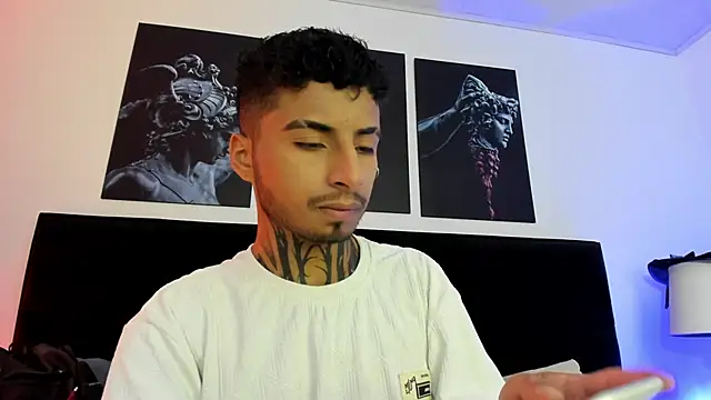 JuanCamiilo 66 online show from 10/30/25, 02:43