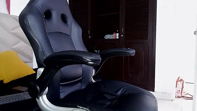 JuanCamiilo 66 online show from 03/13/25, 08:43