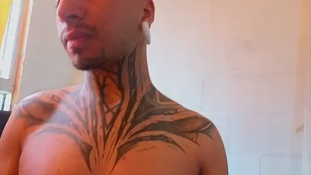 JuanCamiilo 66 online show from 05/10/26, 07:38