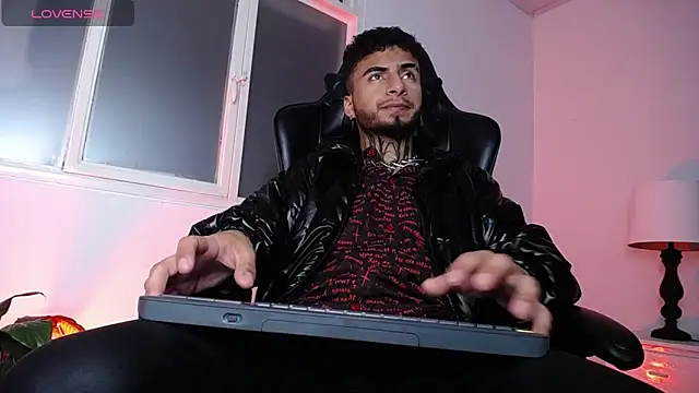 JuanCamiilo 66 online show from 03/06/25, 03:57