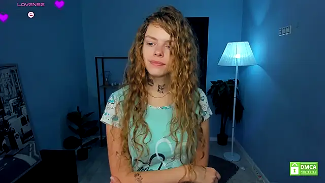 RayaNenlia online show from 11/06/25, 05:11