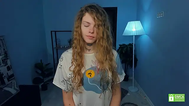 RayaNenlia online show from 11/19/25, 05:07