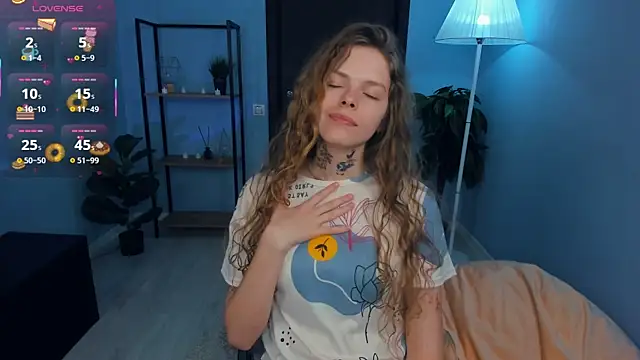 RayaNenlia online show from 03/19/25, 08:12