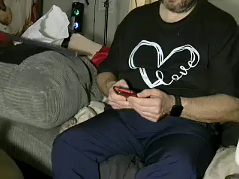 caressonnous online show from 12/17/24, 11:16