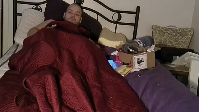 caressonnous online show from 01/01/25, 03:57