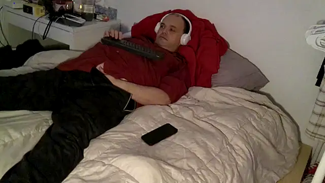 caressonnous online show from 10/24/25, 01:10