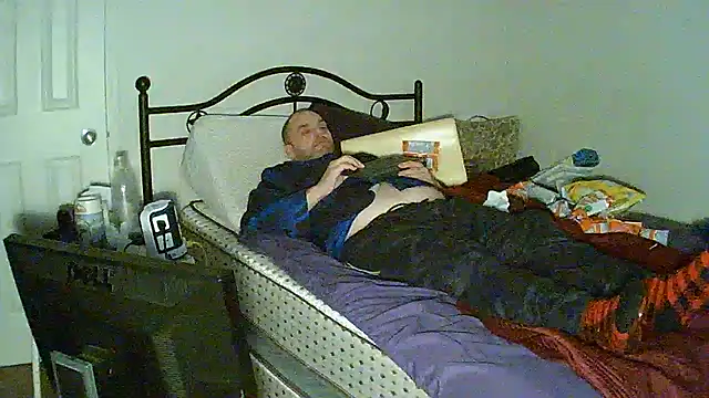 caressonnous online show from 12/31/24, 07:40