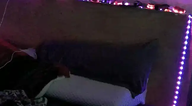 caressonnous online show from 01/22/25, 06:31