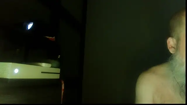 Snapshot of SexWorkerX chatting on 10/25/25, 05:28 SexWorkerX online show from 10/25/25, 05:28