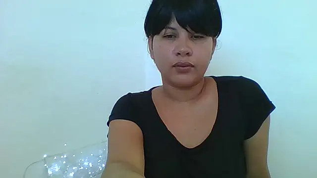 Snapshot of Yara0k chatting on 03/15/25, 06:21 Yara0k online show from 03/15/25, 06:21