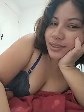 Yara0k online show from 11/01/25, 08:19