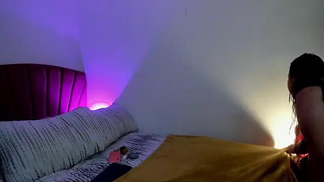 Melody bonnie online show from 11/10/25, 11:04