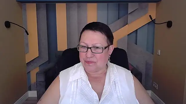 BarbaraTurners online show from 10/31/25, 07:32