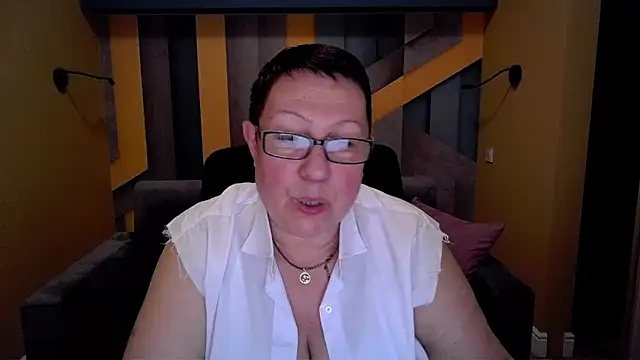 BarbaraTurners online show from 03/03/25, 06:46