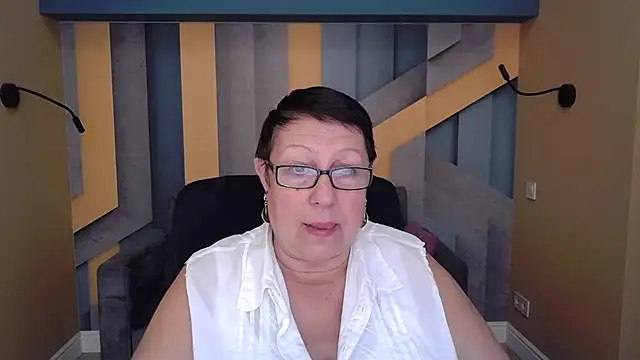 BarbaraTurners online show from 10/22/25, 06:40