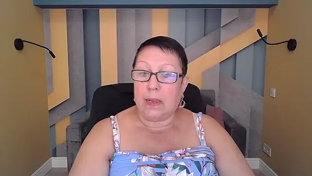 BarbaraTurners online show from 09/17/25, 06:21