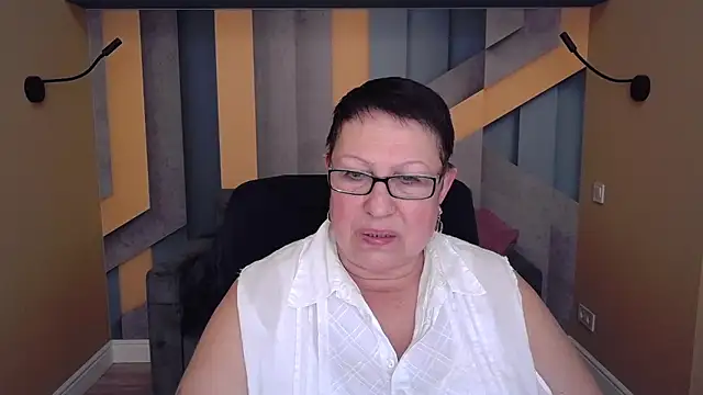 BarbaraTurners online show from 11/14/25, 07:39