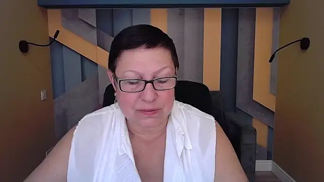 BarbaraTurners online show from 10/15/25, 06:27