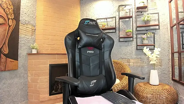 LindseyFerrer online show from 12/30/24, 11:15