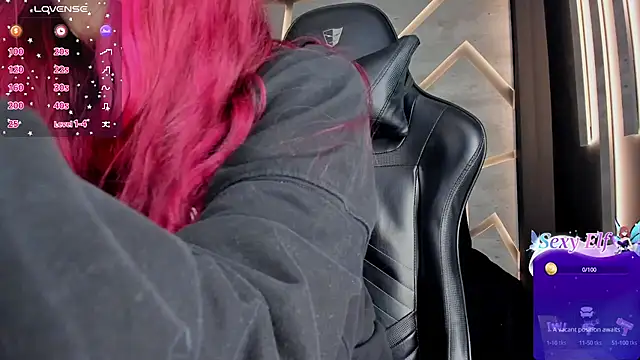 LindseyFerrer online show from 01/11/25, 11:12