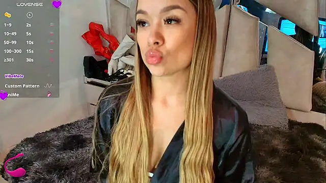 Natalyefoster online show from 11/21/25, 06:51