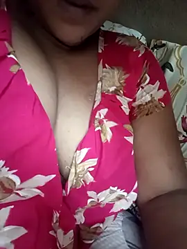 Snapshot of Priya_hotgirl23 chatting on 10/01/25, 07:02 Priya hotgirl23 online show from 10/01/25, 07:02
