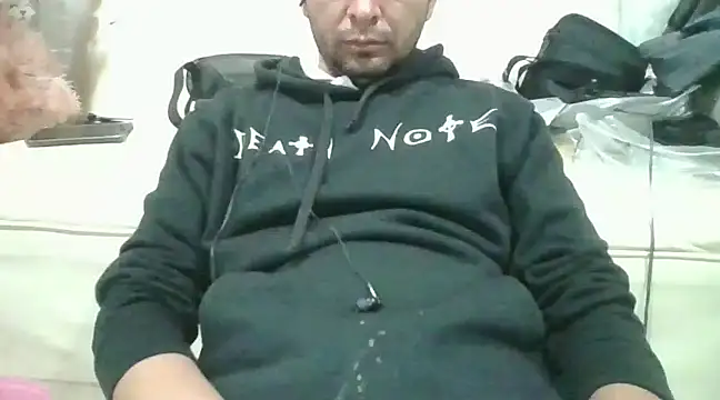 Snapshot of angeljz4 chatting on 12/14/24, 05:51 angeljz4 online show from 12/14/24, 05:51