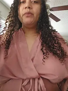 Snapshot of honeeyyy_pot chatting on 02/09/26, 11:14 honeeyyy pot online show from 02/09/26, 11:14