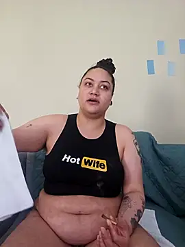 Snapshot of honeeyyy_pot chatting on 04/09/26, 09:54 honeeyyy pot online show from 04/09/26, 09:54