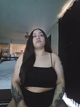 Snapshot of honeeyyy_pot chatting on 12/01/25, 11:38 honeeyyy pot online show from 12/01/25, 11:38