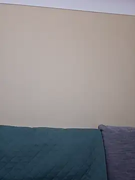 Snapshot of honeeyyy_pot chatting on 03/29/26, 08:32 honeeyyy pot online show from 03/29/26, 08:32