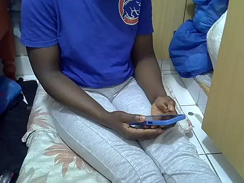 prettyviel online show from 09/26/25, 10:27